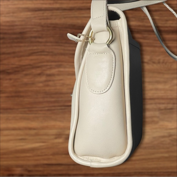 COACH Vintage Devon Shoulder Bag - Bone Glove-tanned Leather - LIKE NEW - Rare - Picture 8 of 14